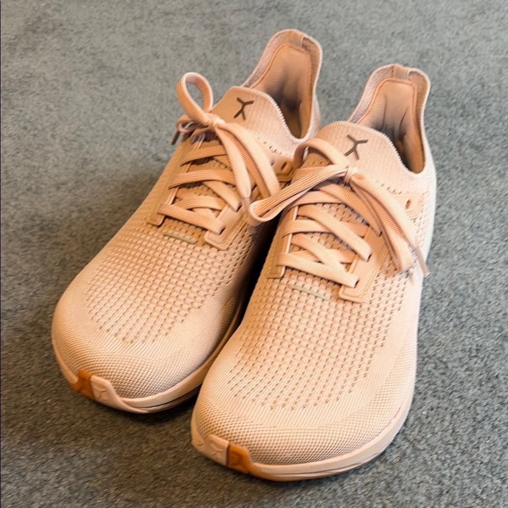 Flux adapt Footwear